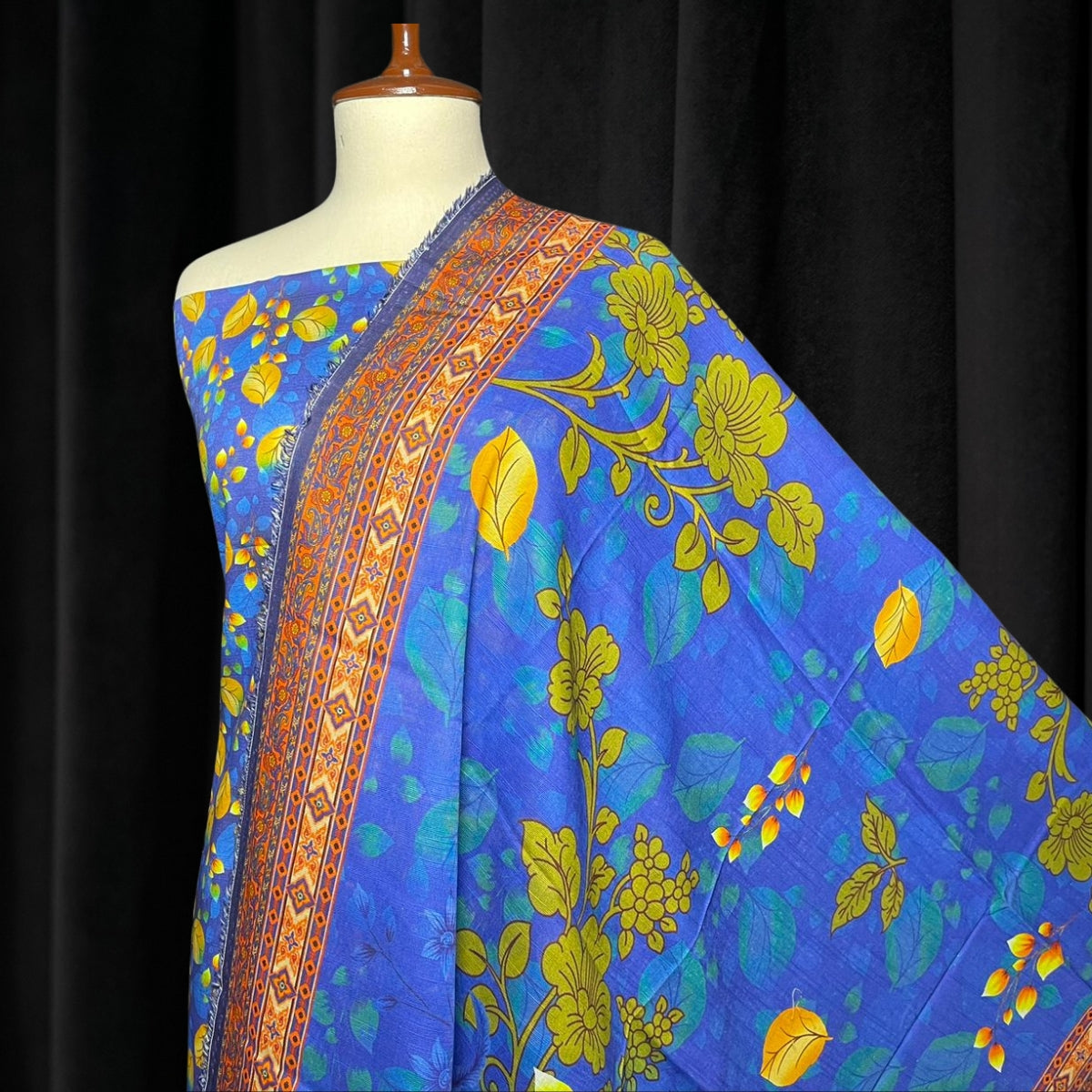 Digital Printed Khaddar 3 Piece Suit D9