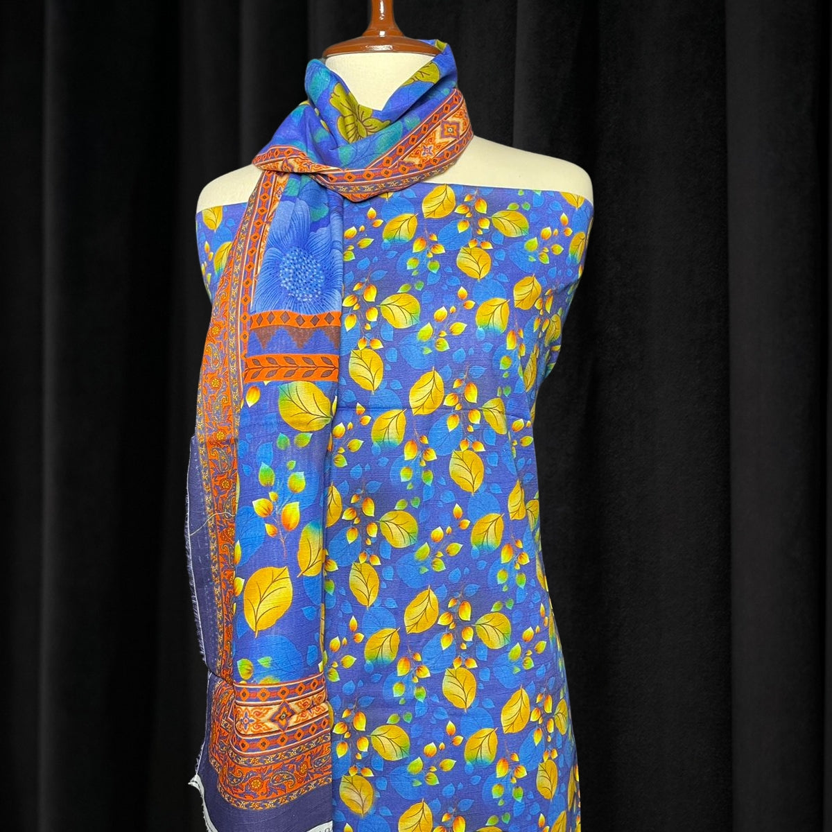 Digital Printed Khaddar 3 Piece Suit D9