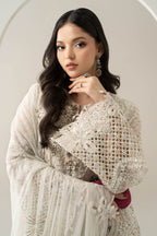 Noora – Ivory Charm Formal Set