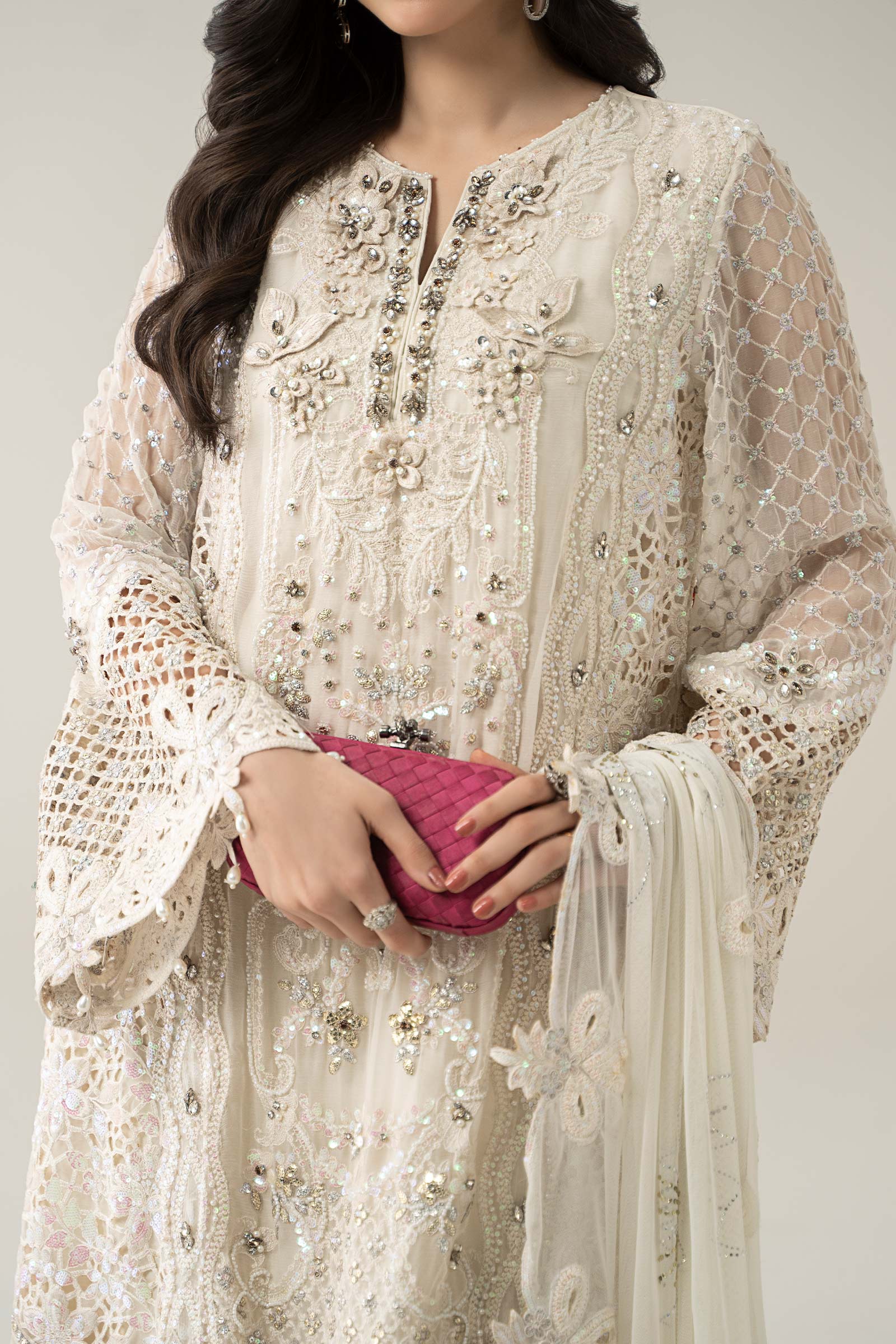Noora – Ivory Charm Formal Set