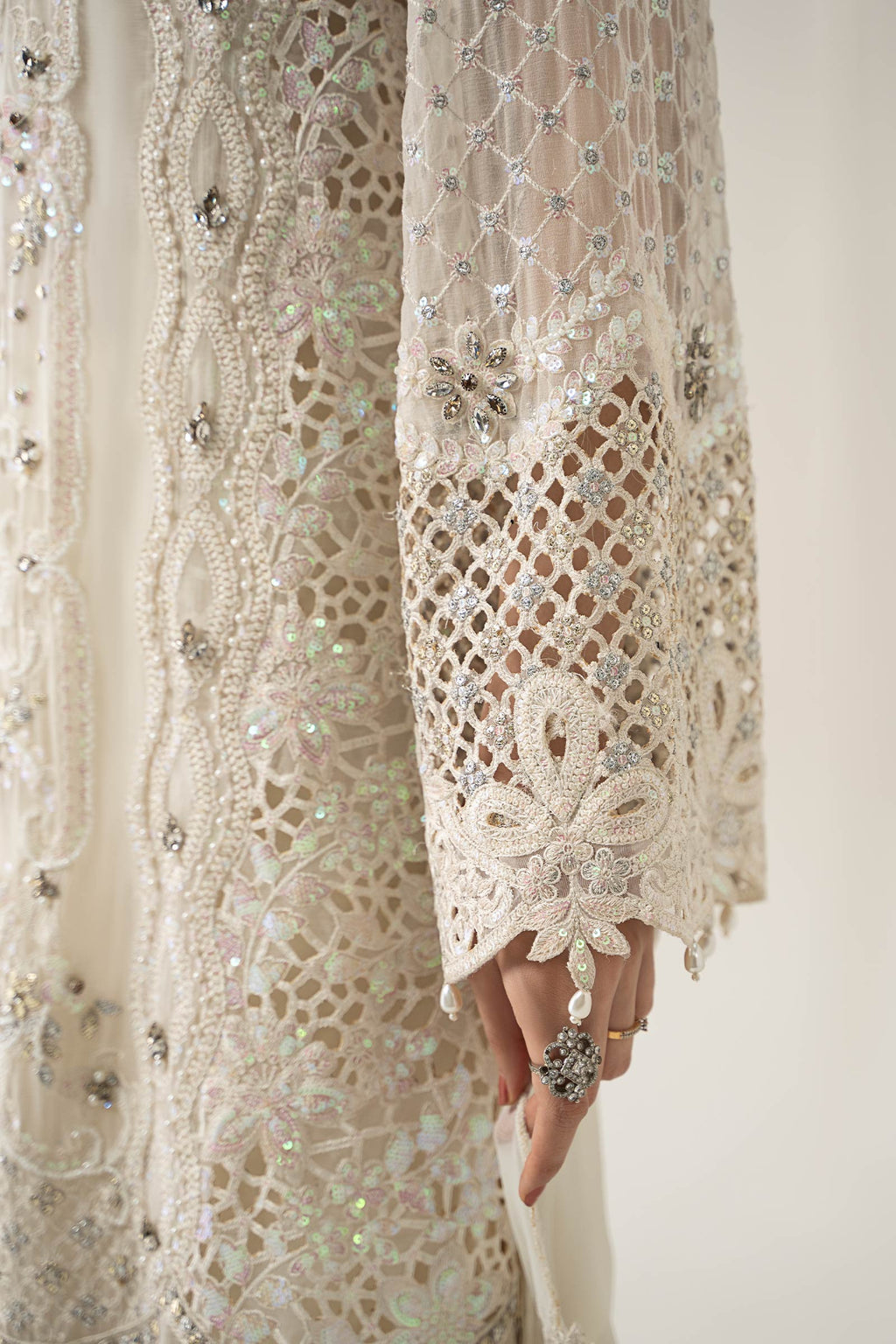 Noora – Ivory Charm Formal Set