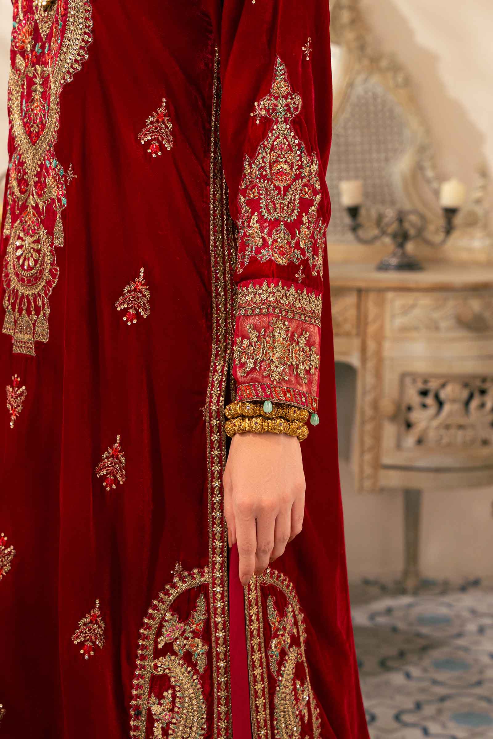 Maria.B – SF-29 (Crimson Opulence)