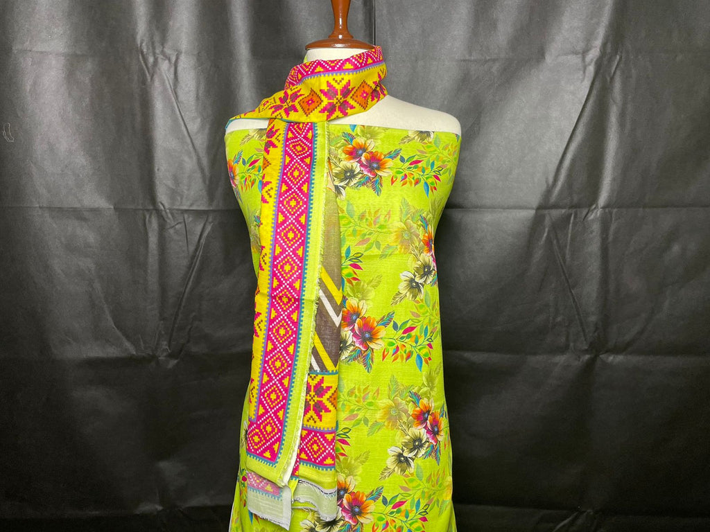 Digital Printed Khaddar 3 Piece Suit D7