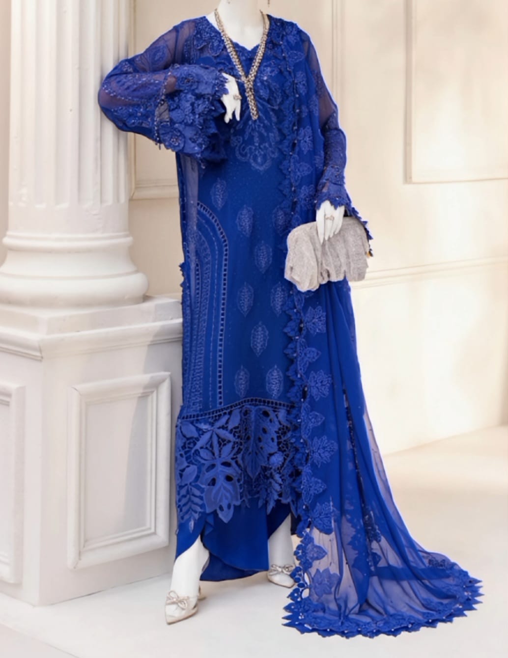 Maria.B – D3 (Royal Azure)